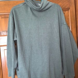 Oversized turtle neck sweatshirt